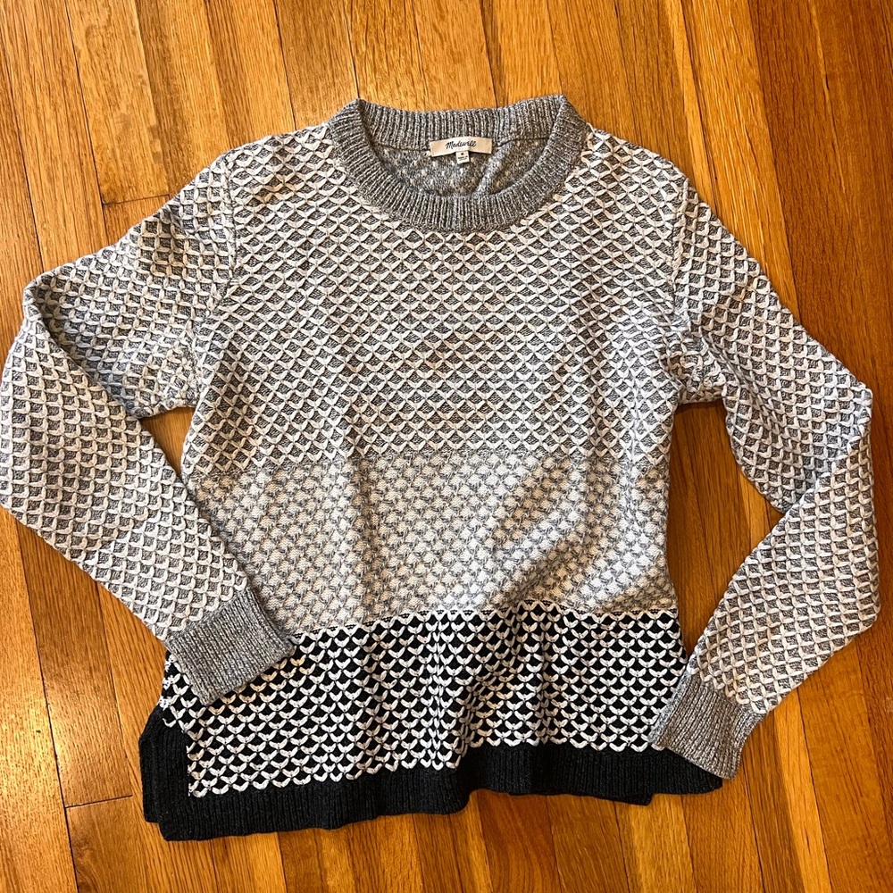 Madewell scallops gray and white crew neck sweater